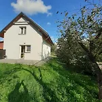 Dom Wisniowy Zakatek Mierki