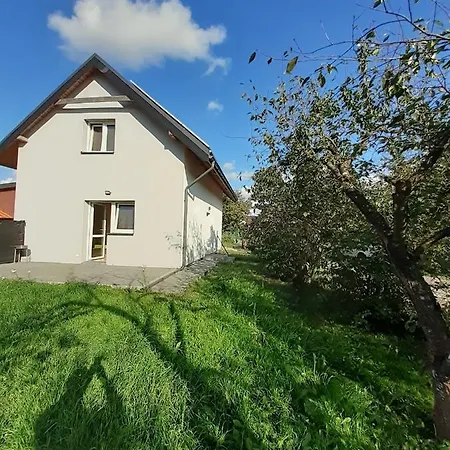 Dom Wiśniowy Zakątek Mierki